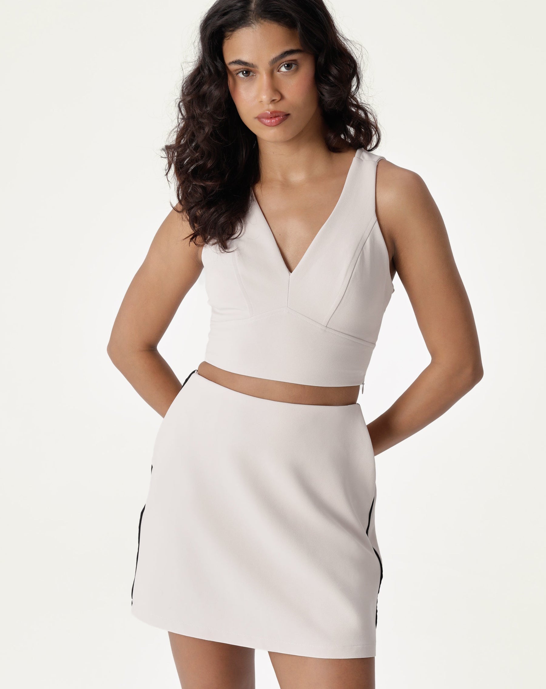 BLUSA DECOTE V ALFAIATARIA